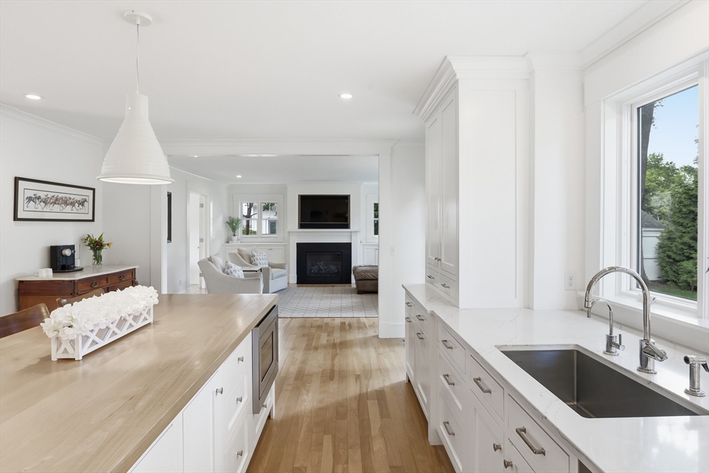 25 Stow Street Concord, MA 01742 - Photo 8 of 36