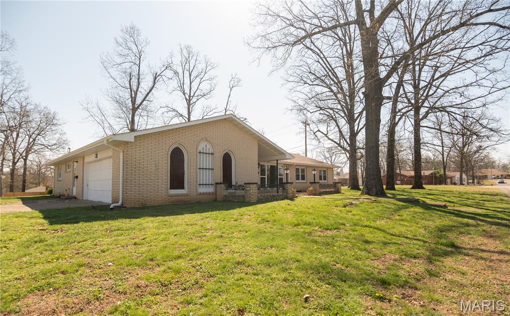 1915 Old Orchard Road Poplar Bluff, MO 63901 - Photo 1 of 28