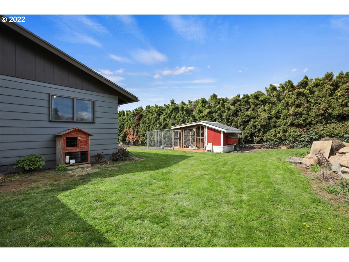 2984 Kusisto Road Hood River, OR 97031 - Photo 25 of 32