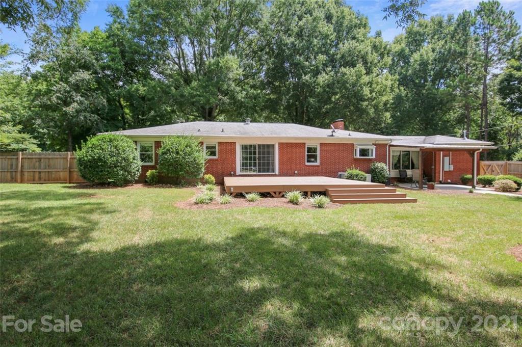6532 Potter Road Matthews, NC 28104 - Photo 4 of 30 Gallery Image 4