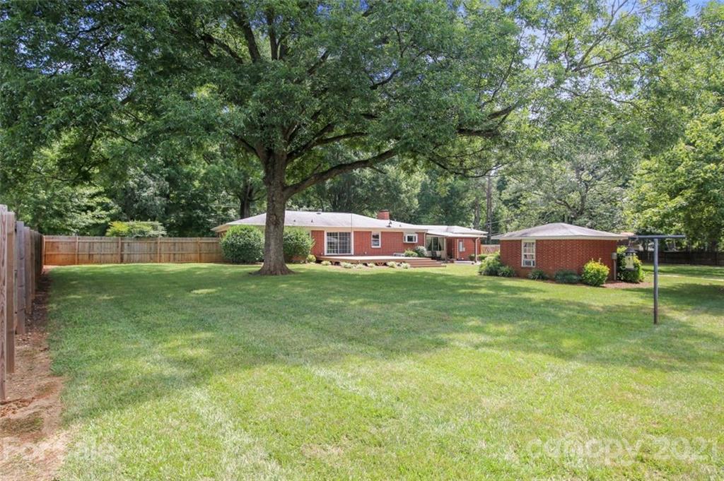 6532 Potter Road Matthews, NC 28104 - Photo 6 of 30 Gallery Image 6