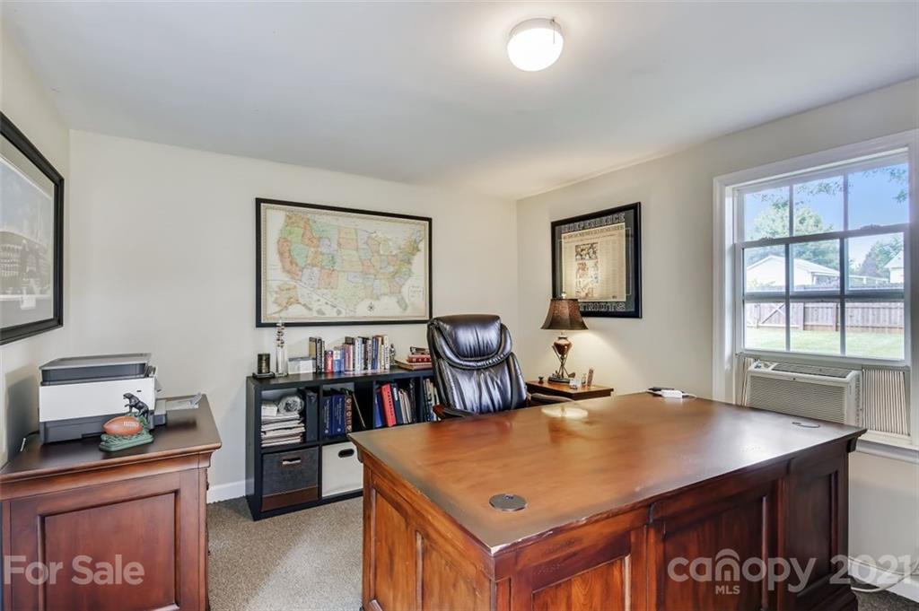 6532 Potter Road Matthews, NC 28104 - Photo 10 of 30 Gallery Image 10
