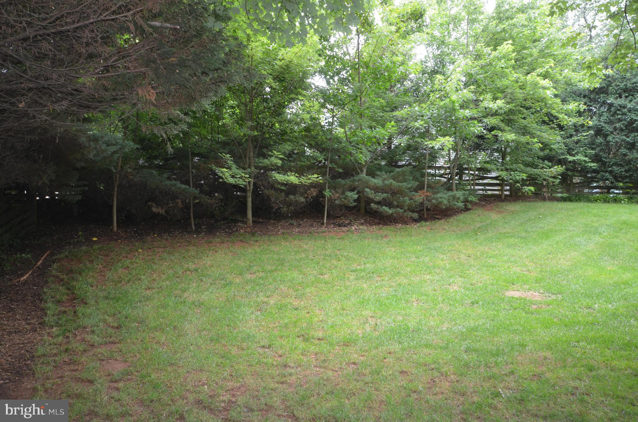 122 Peyton Road Sterling, VA 20165 - Photo 20 of 25 Large fenced backyard
