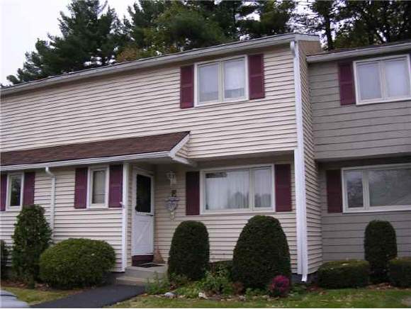 4 E Cedarbrook Village, Unit 4 Rochester, NH 03867 - Photo 1 of 3