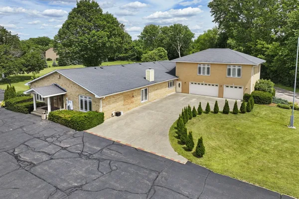 $1,100,000 | 740 South Cogswell Drive, Salem Lakes, WI 53170