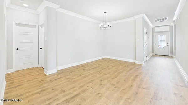 $302,000 | 110 Belle Lake Drive, Lafayette, LA 70506