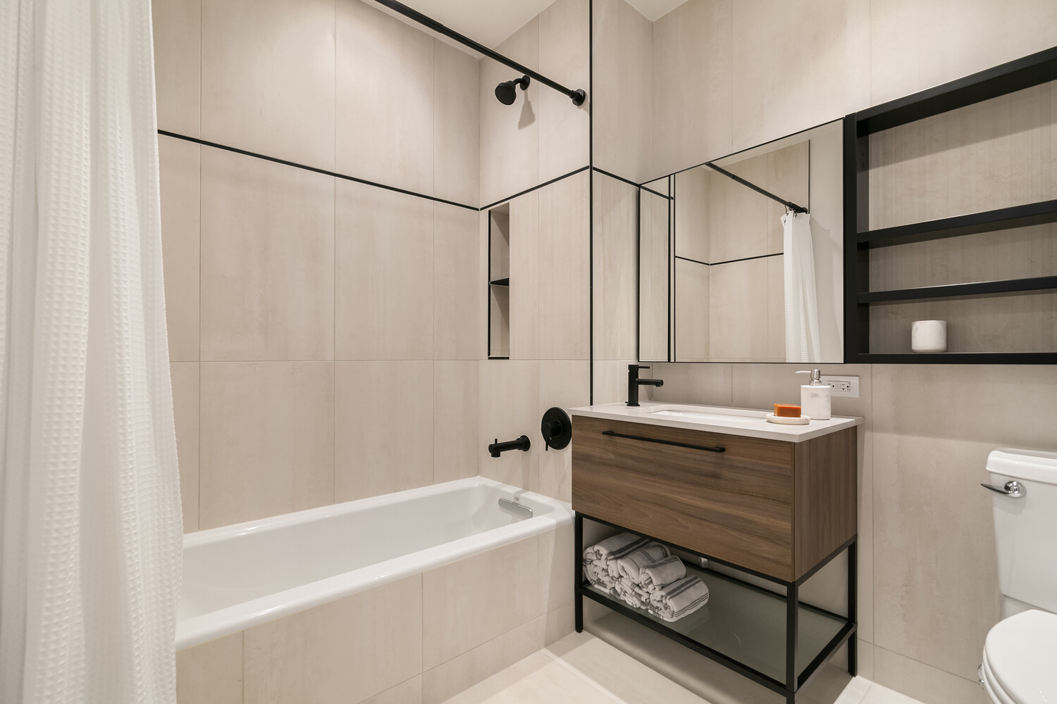 860 Lorimer Street, Unit 3K Brooklyn, NY 11222 - Photo 2 of 10