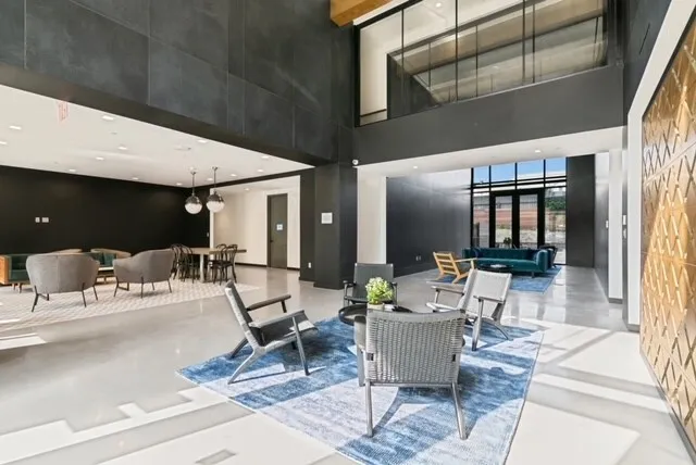 $4,250 | 860 Lorimer Street, Unit 3K | Greenpoint