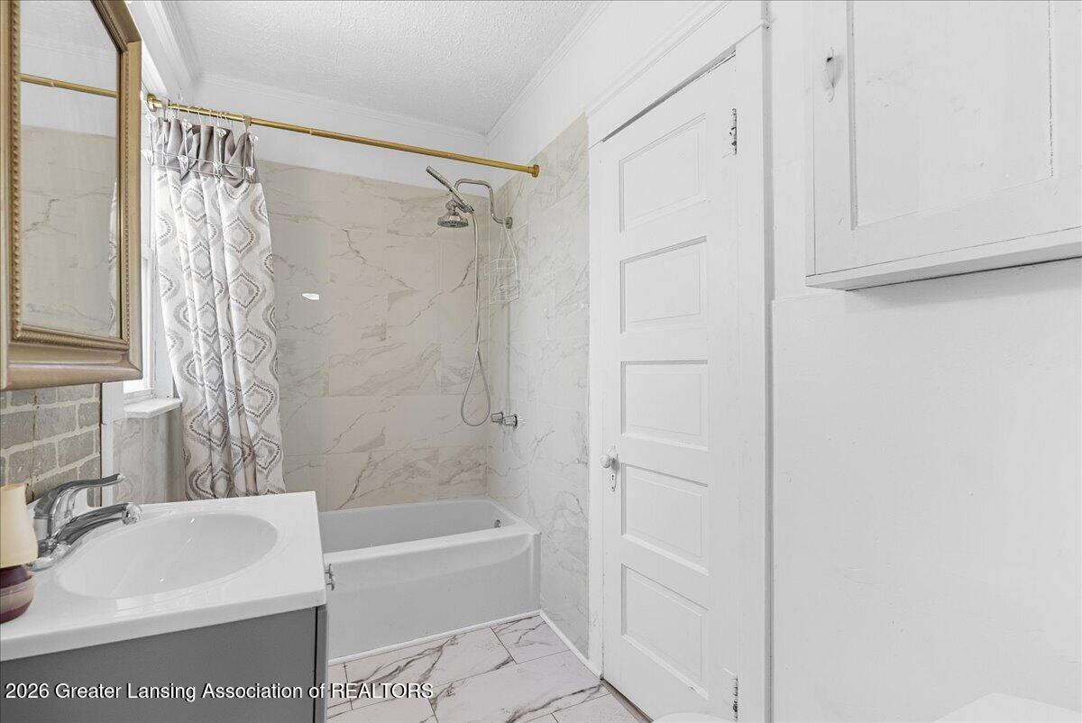 2000 West Jolly Road Lansing, MI 48910 - Photo 15 of 31 16-Media Jett - 11
