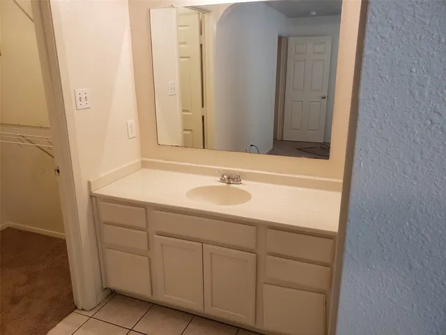 $1,095 | 2218 Katy Lane, Unit B, Georgetown, TX 78626