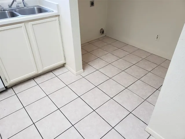 $1,095 | 2218 Katy Lane, Unit B, Georgetown, TX 78626