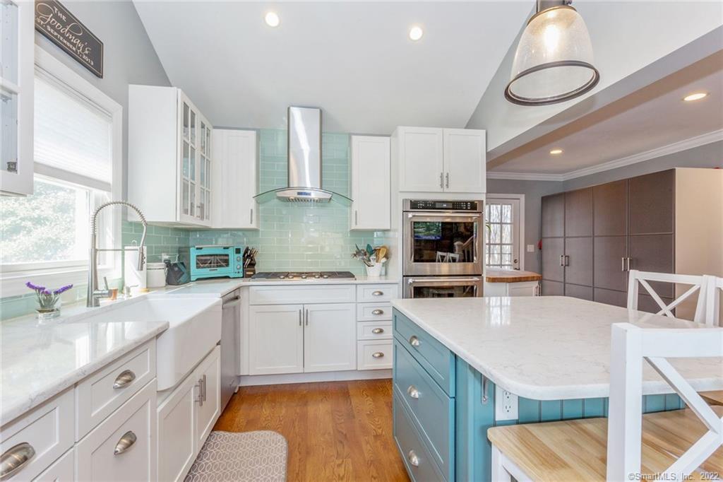 4 Cambridge Road Stamford, CT 06902 - Photo 1 of 1 New stunning kitchen!