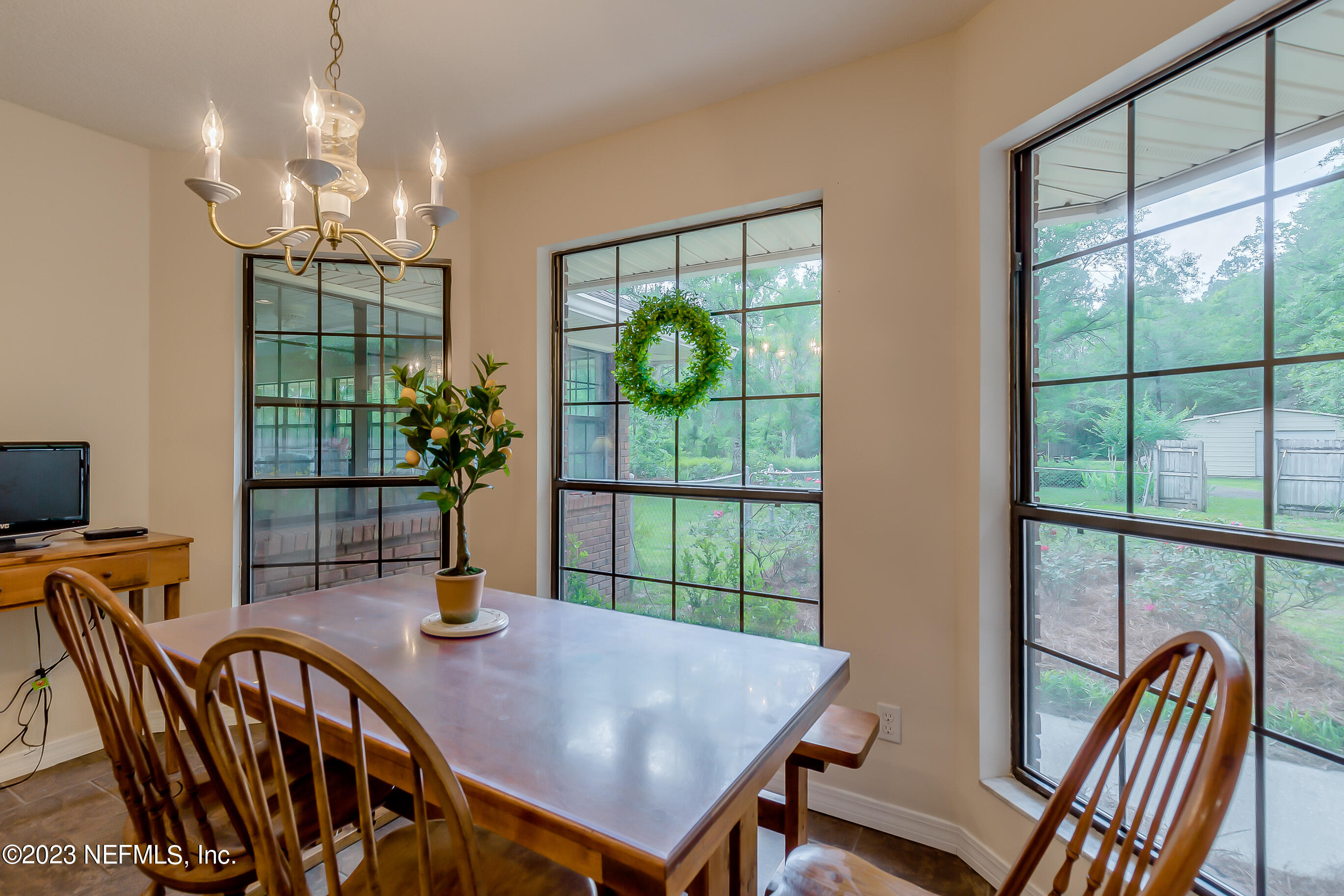 541777 Lem Turner Road Callahan, FL 32011 - Photo 15 of 32 Kitchen Breakfast nook