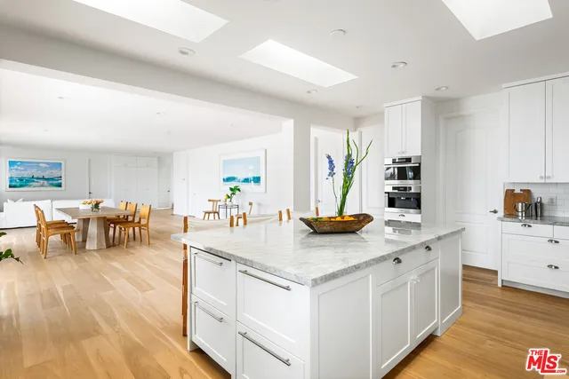 $2,400,000 | 29500 Heathercliff Road, Unit 285, Malibu, CA 90265