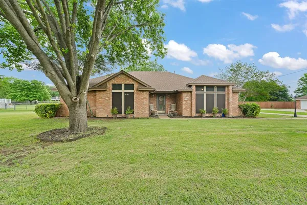$399,000 | 314 Clay Lane, Red Oak, TX 75154