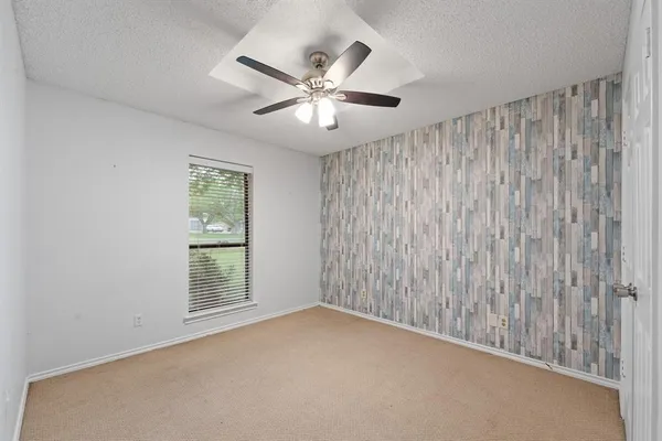$399,000 | 314 Clay Lane, Red Oak, TX 75154