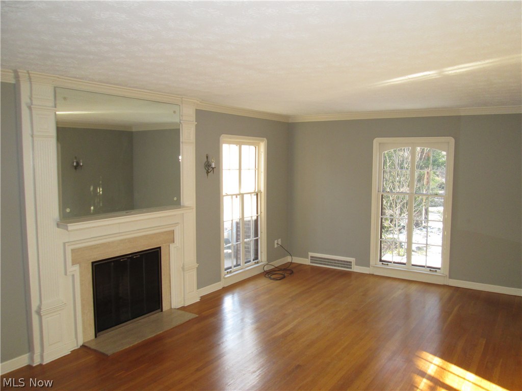 3379 Chalfant Road Cleveland, OH 44120 - Photo 3 of 35 Gallery Image 3