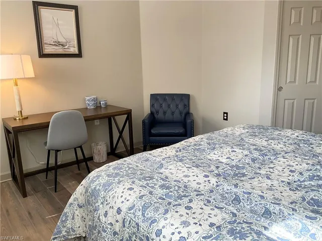 $570,000 | 3060 Horizon Lane, Unit 1404, Naples, FL 34109