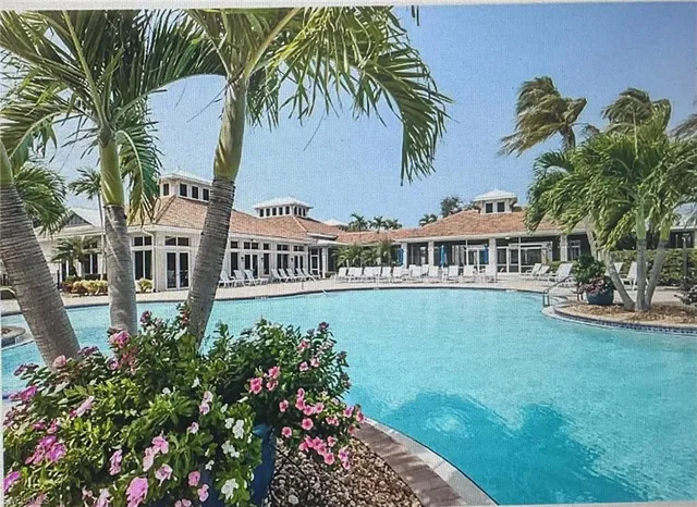$570,000 | 3060 Horizon Lane, Unit 1404, Naples, FL 34109