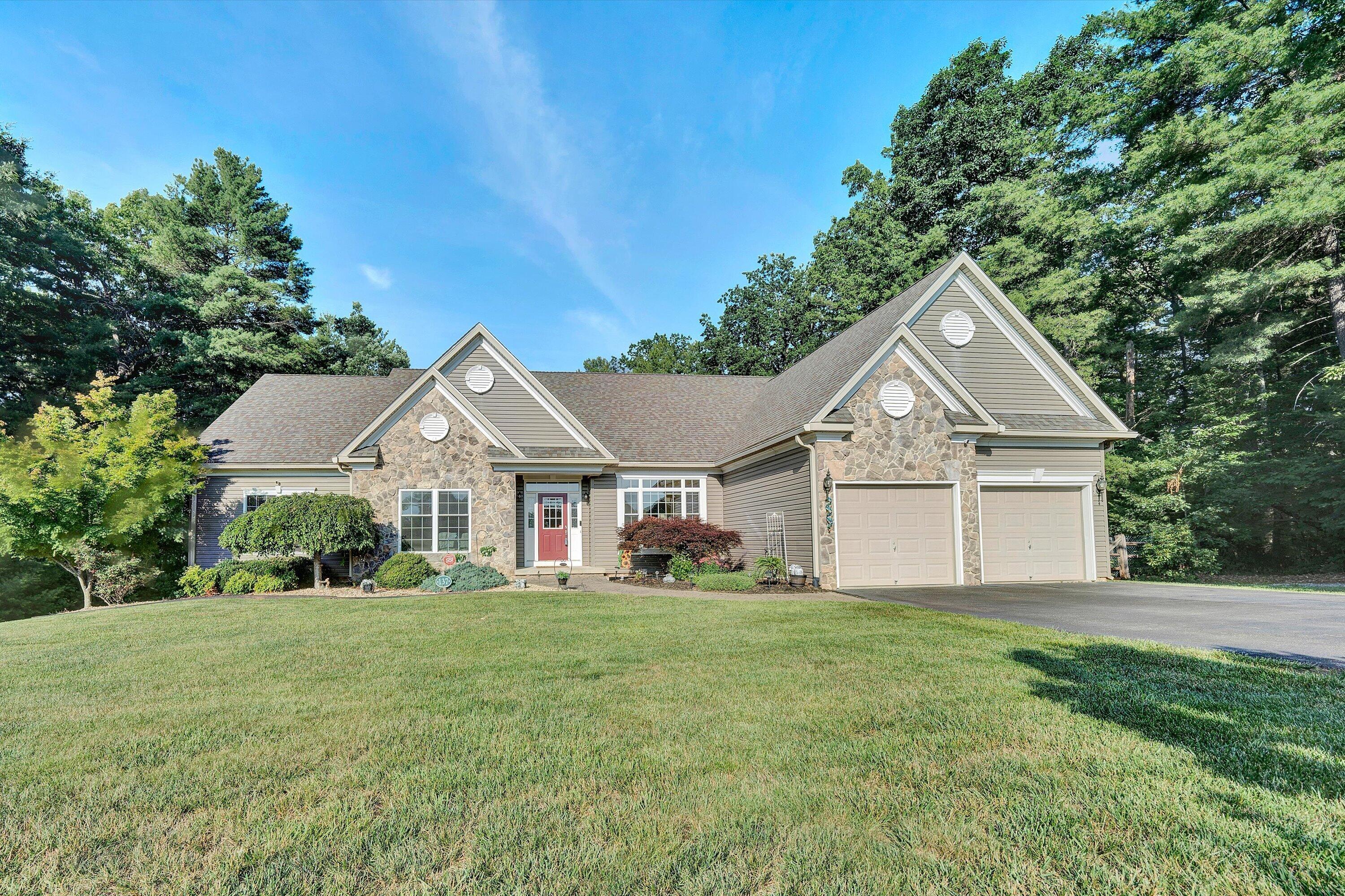 Main Listing Photo