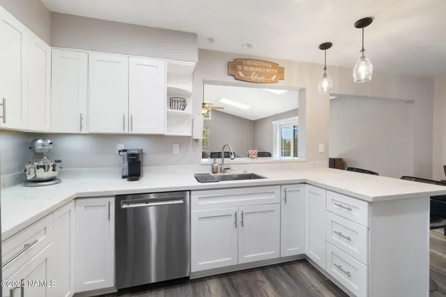 $699,900 | 11295 North Glodia Drive, Flagstaff, AZ 86004