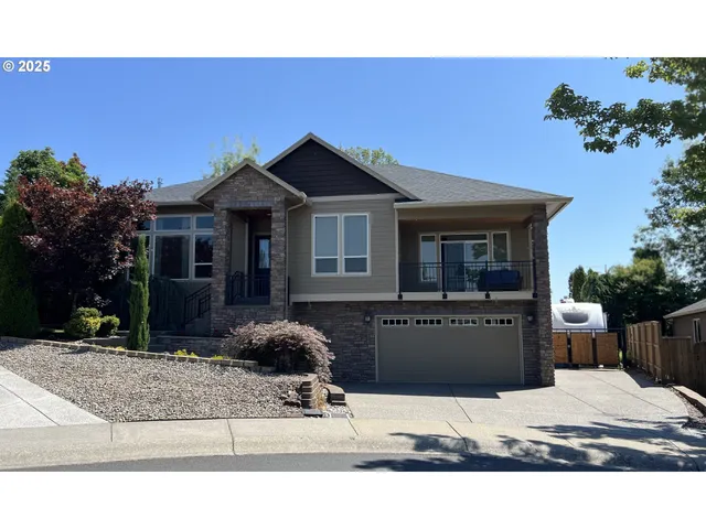 a house view with a outdoor space