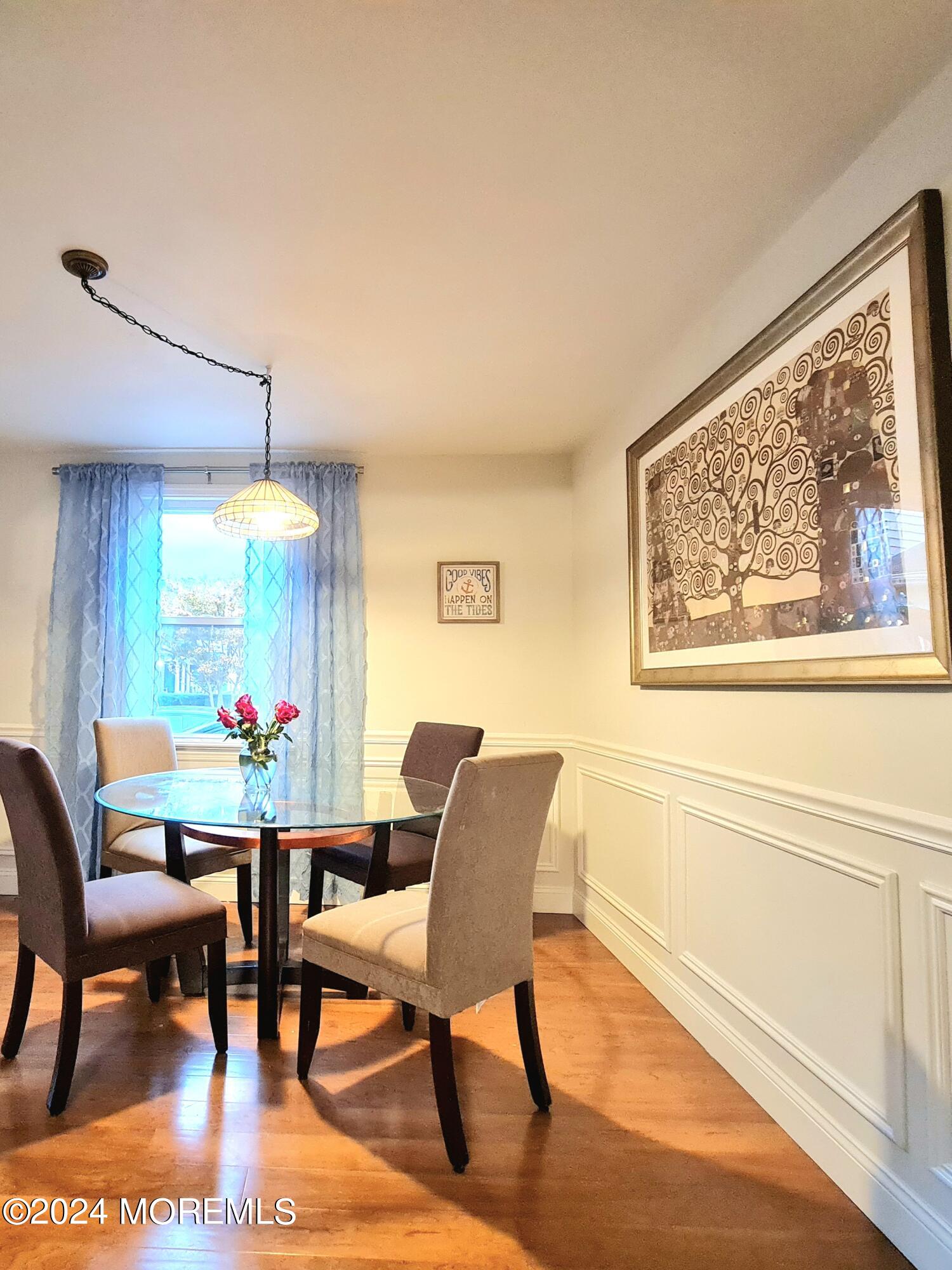 203 Bridge Avenue Point Pleasant, NJ 08742 - Photo 8 of 17 Dining Area