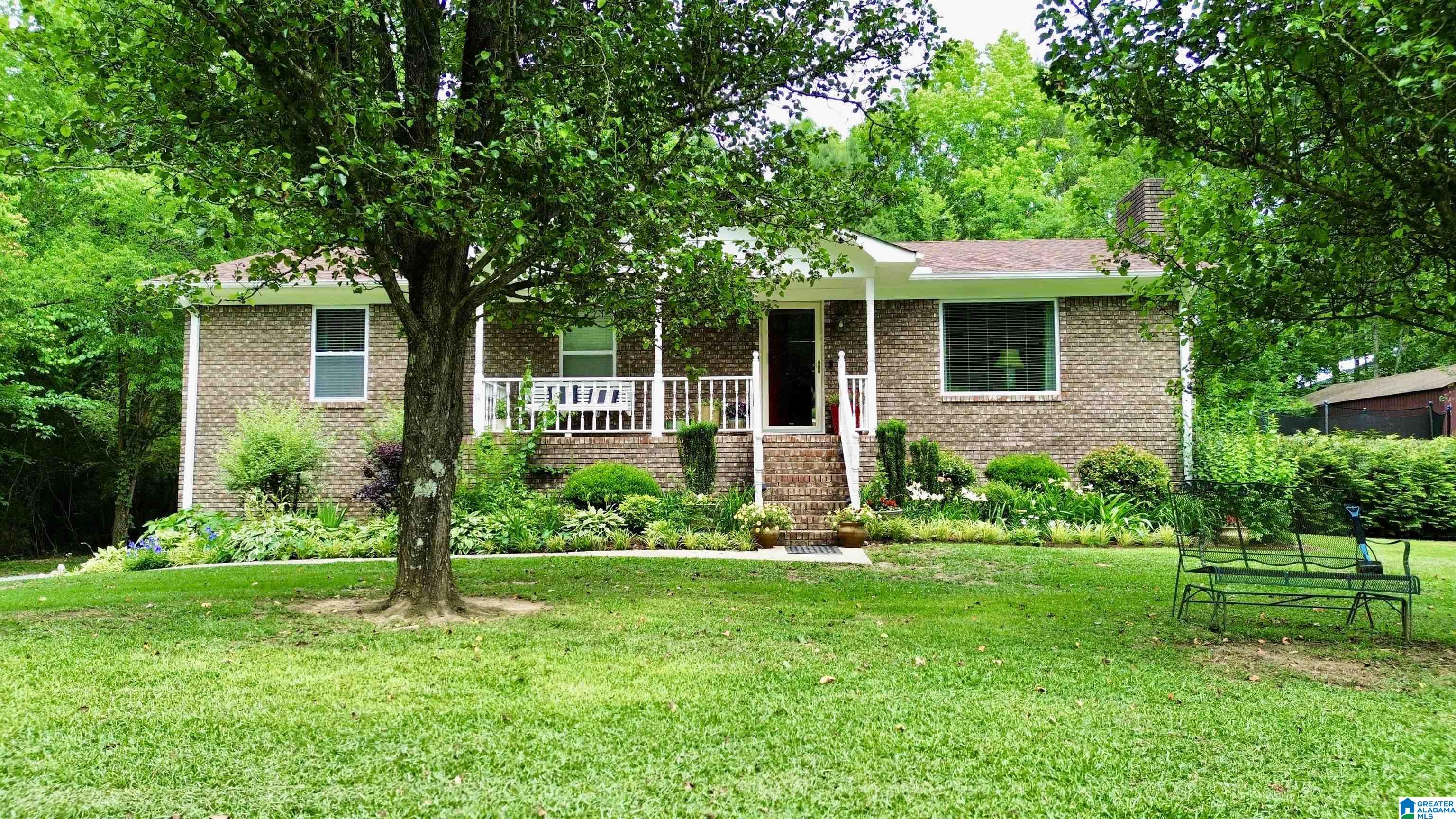 280 Ridgewood Drive Hayden, AL 35079 - Photo 4 of 93 Gallery Image 4