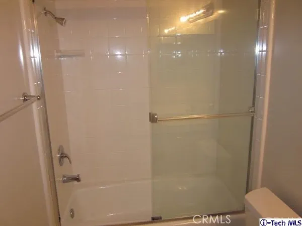 $4,100 | 2283 Waltonia Drive, Unit 105, Montrose, CA 91020