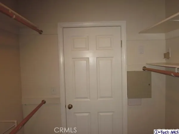 $4,100 | 2283 Waltonia Drive, Unit 105, Montrose, CA 91020