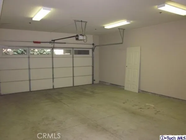 $4,100 | 2283 Waltonia Drive, Unit 105, Montrose, CA 91020