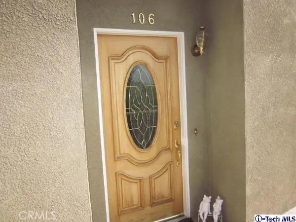 $4,100 | 2283 Waltonia Drive, Unit 105, Montrose, CA 91020