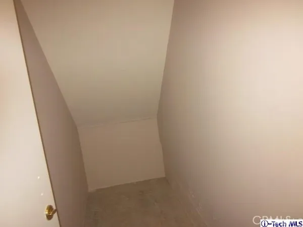 $4,100 | 2283 Waltonia Drive, Unit 105, Montrose, CA 91020