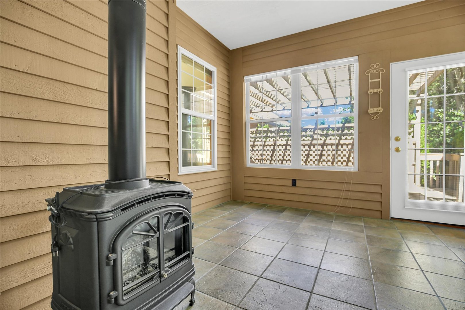 2424 Prairie Ridge Place Champaign, IL 61822 - Photo 23 of 48 a utility room with dryer and washer