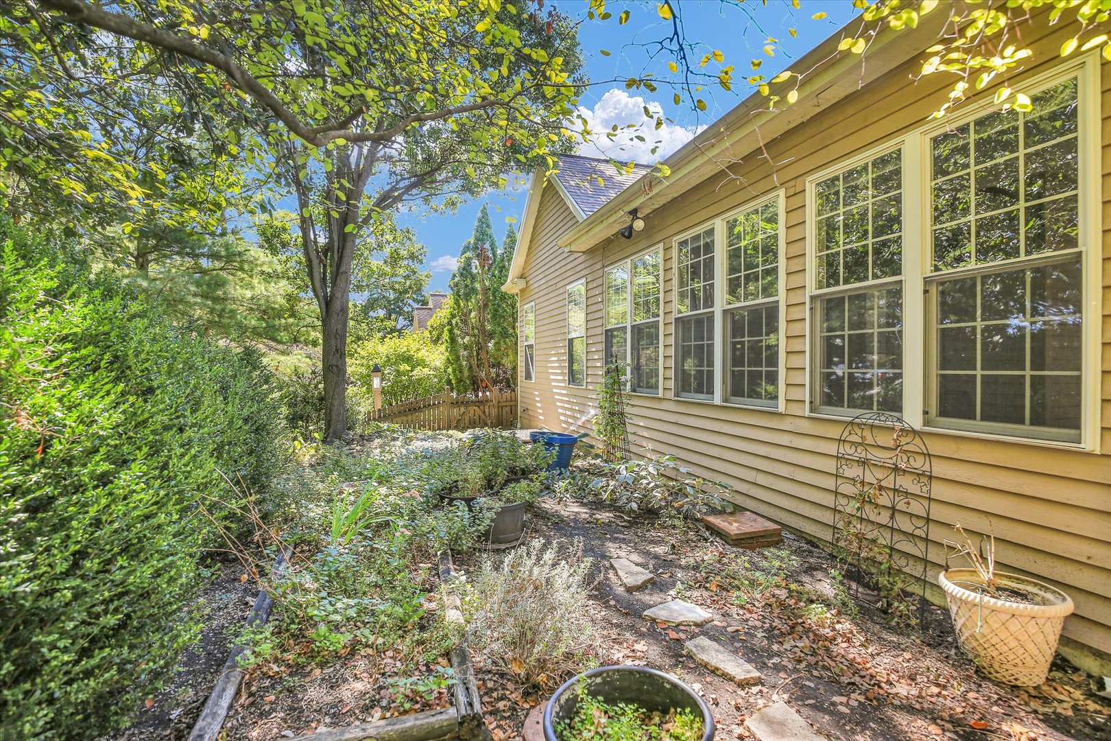 2424 Prairie Ridge Place Champaign, IL 61822 - Photo 46 of 48 a view of a house with backyard
