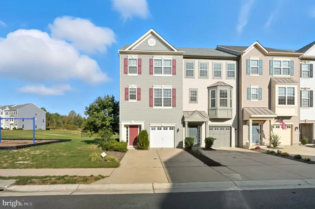 $2,600 | 2239 Champions Way, Fredericksburg, VA 22408