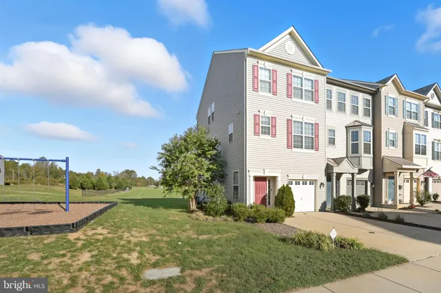 $2,600 | 2239 Champions Way, Fredericksburg, VA 22408