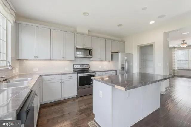 $2,600 | 2239 Champions Way, Fredericksburg, VA 22408