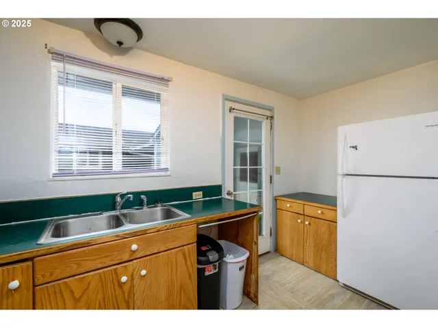 $280,000 | 416 Glen Avenue, Sutherlin, OR 97479