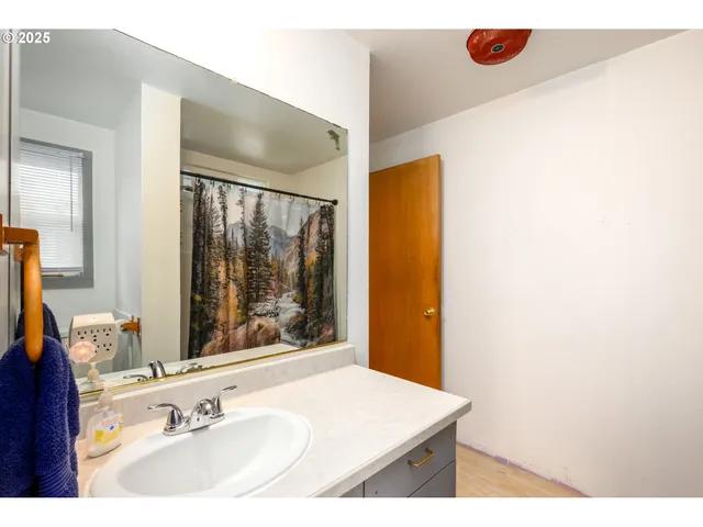 $280,000 | 416 Glen Avenue, Sutherlin, OR 97479