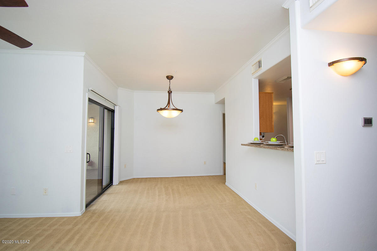 2550 East River Road, Unit 15306 Tucson, AZ 85718 - Photo 9 of 29