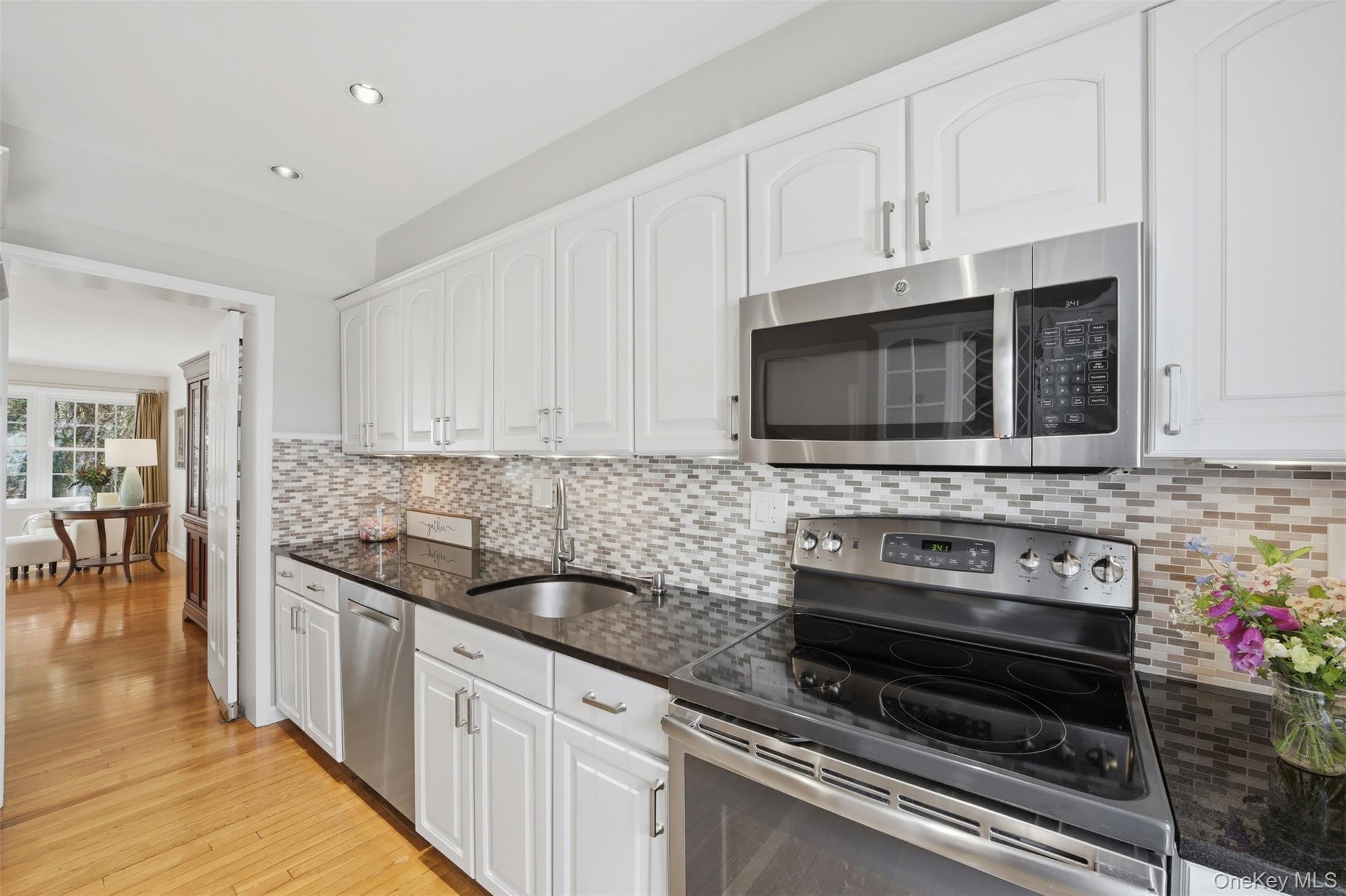 103 Locust Ridge Cross River, NY 10518 - Photo 6 of 43 Lots of counter space to prepare and cook!