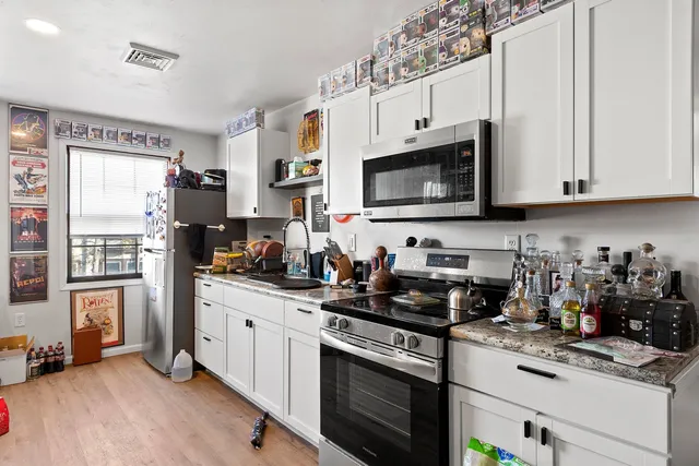 $498,000 | 325 South Jefferson Street, Green Bay, WI 54301