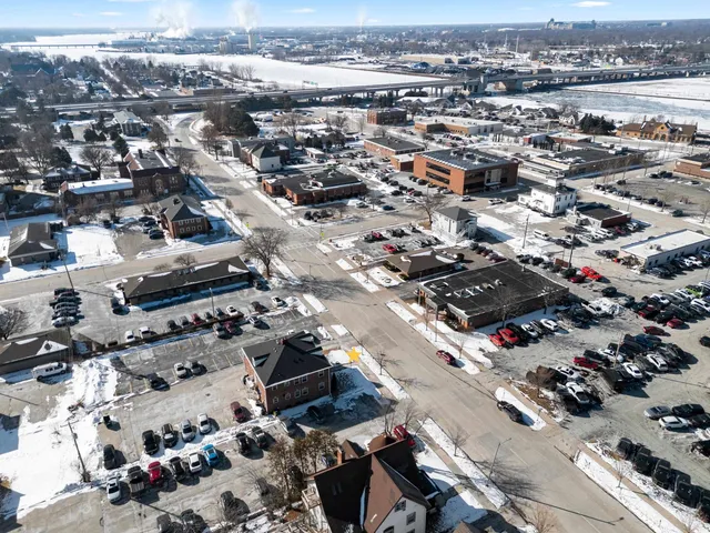 $498,000 | 325 South Jefferson Street, Green Bay, WI 54301