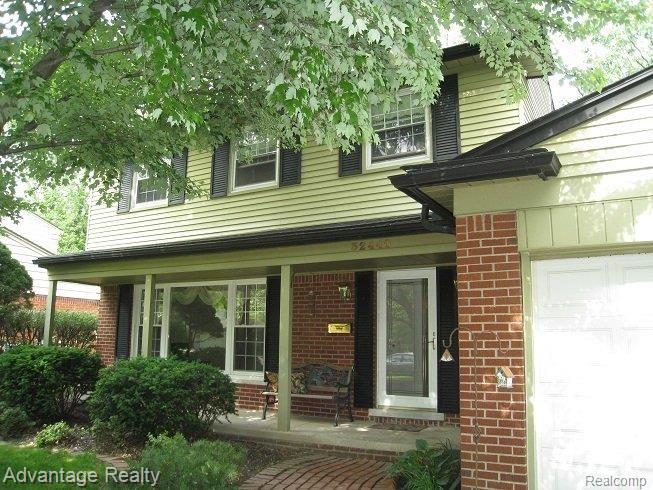 32440 Woody Road Fraser, MI 48026 - Photo 1 of 15 Front up close.jpg