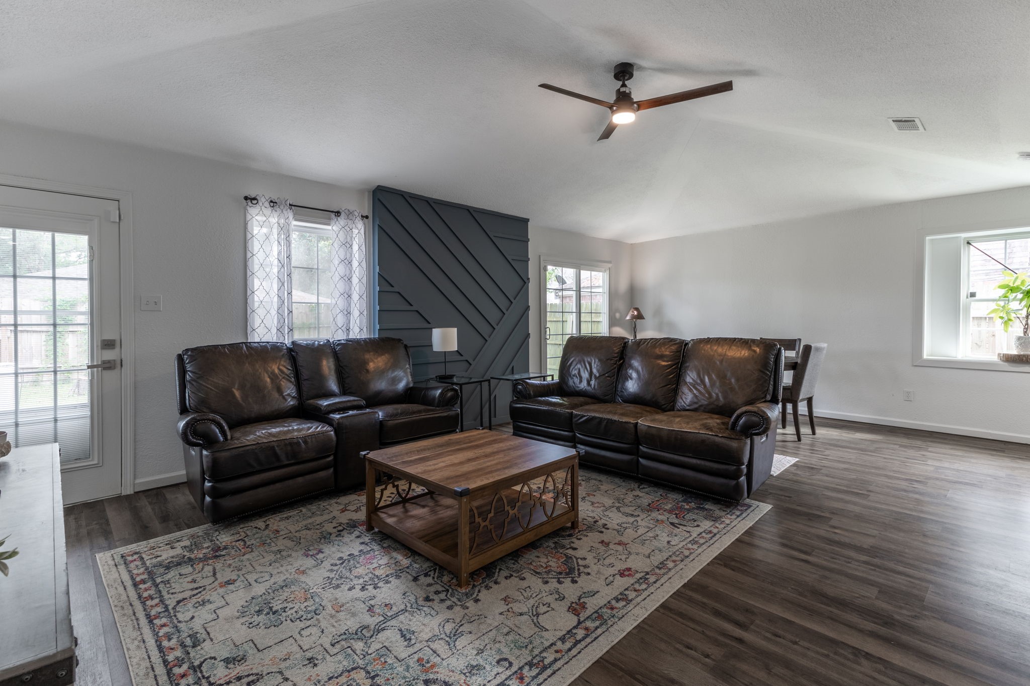 23046 Cranberry Trail Spring, TX 77373 - Photo 2 of 27 Gallery Image 2