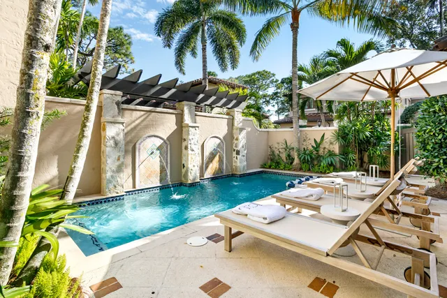 $5,995,000 | 304 Villa Drive, Jupiter, FL 33477