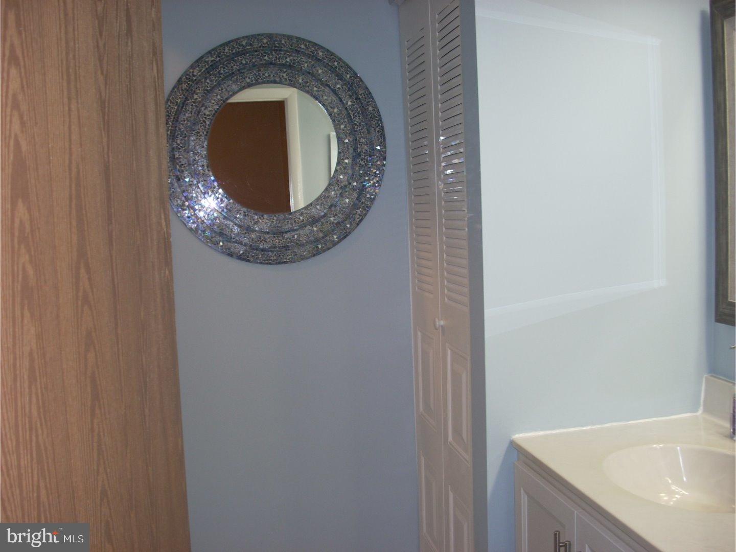 35 Raintree Drive Hamilton, NJ 08690 - Photo 9 of 18 Gallery Image 9