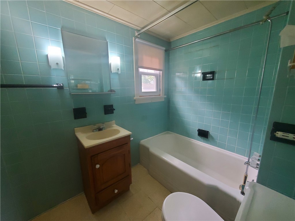 309 Bluff Drive East Rochester, NY 14445 - Photo 11 of 18 Bathroom