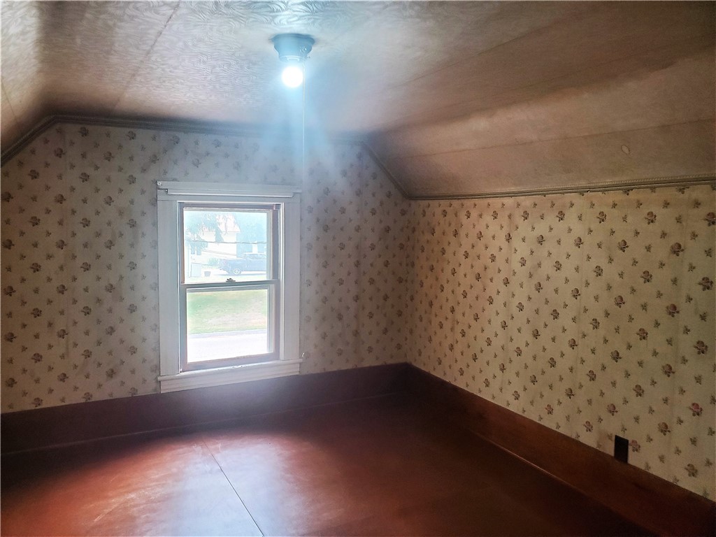 309 Bluff Drive East Rochester, NY 14445 - Photo 12 of 18 2nd floor Bedroom